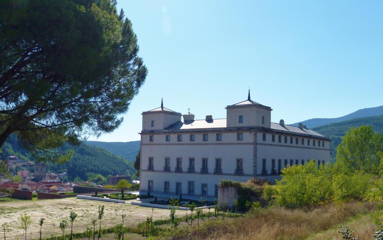 Gredos Abantera Apartment Arenas de San Pedro Bagian luar foto