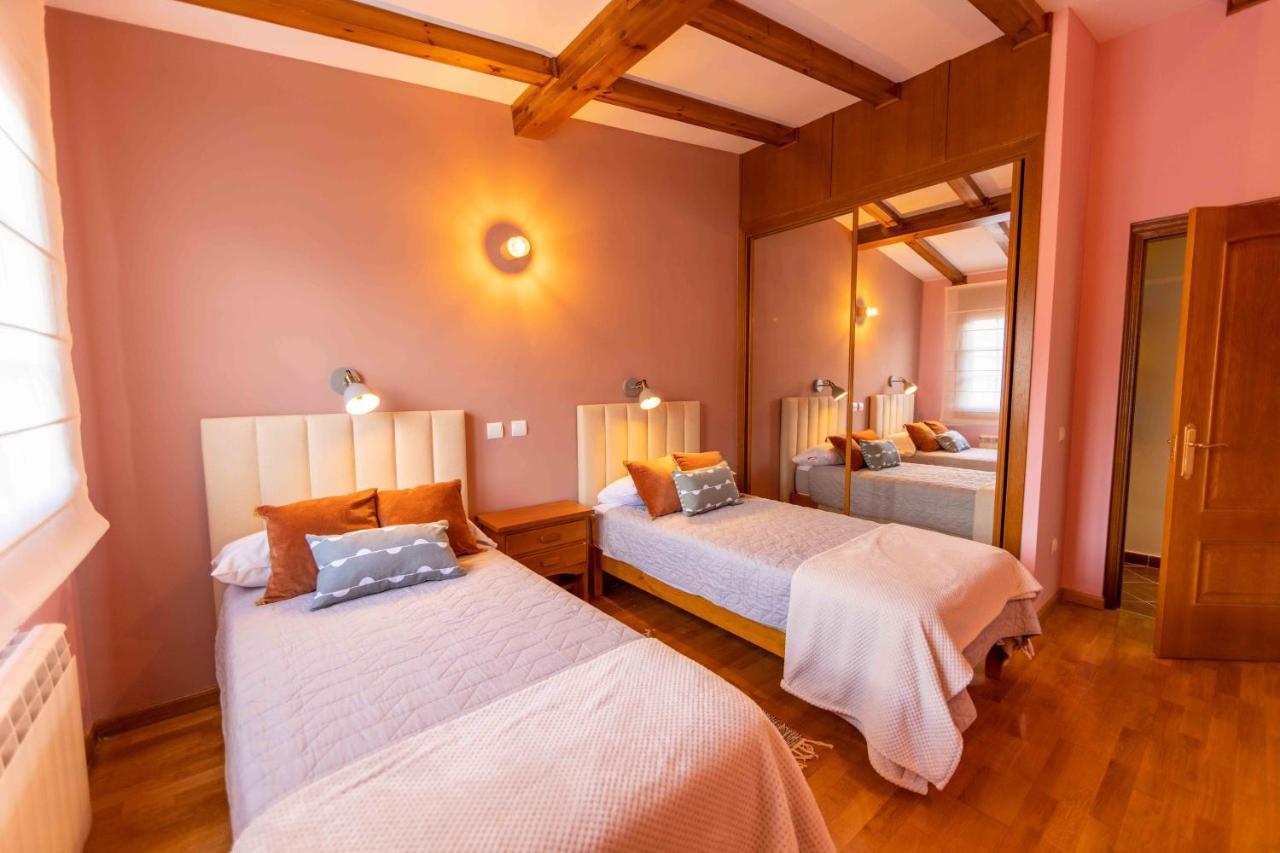 Gredos Abantera Apartment Arenas de San Pedro Bagian luar foto
